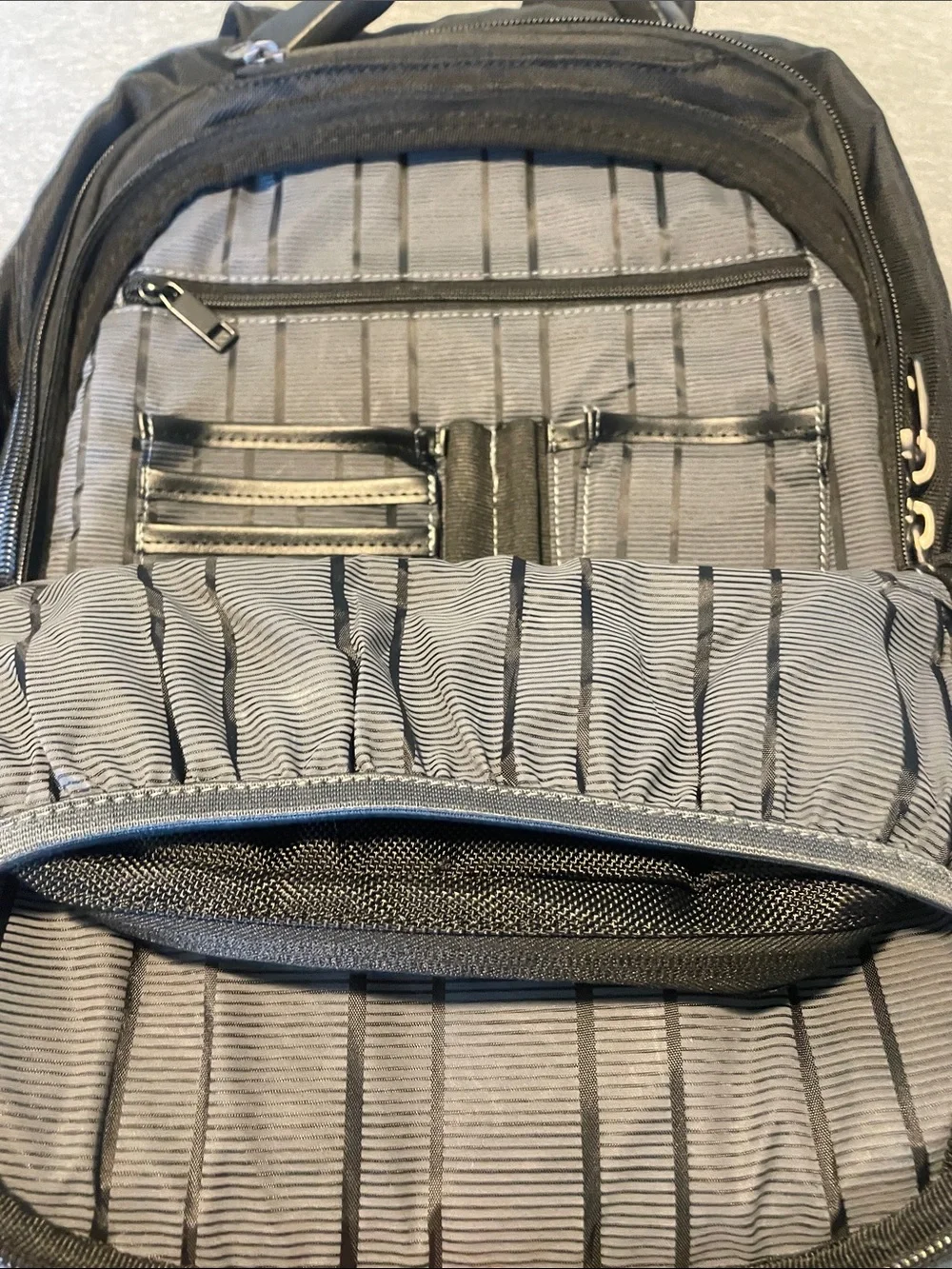 Kenneth Cole Reaction classic black